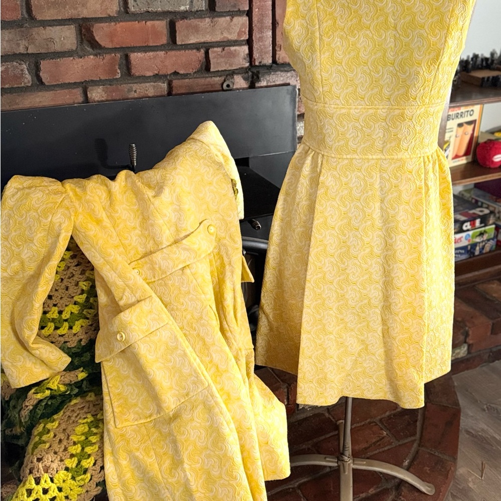 Vintage 1960’s Hanbury LTD Yellow Patterned Dress with Jacket